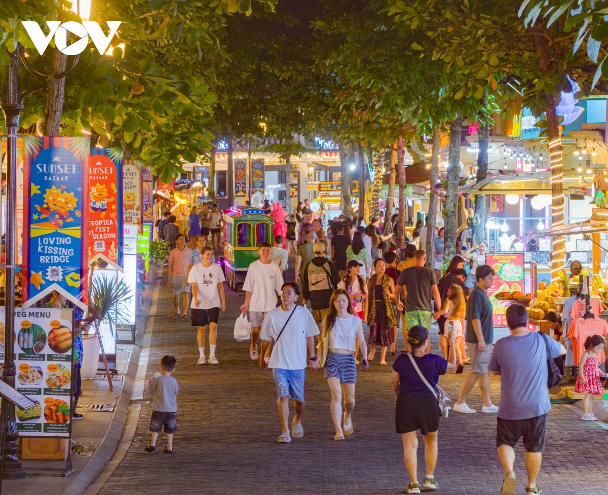 Phú Quốc kiểm tra hoạt động sản xuất, kinh doanh hàng hóa, dịch vụ trên địa bàn